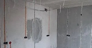 Прокладка кабеля в штробе в Новокуйбышевске – расценки от 207 руб - ЭлектроНвб